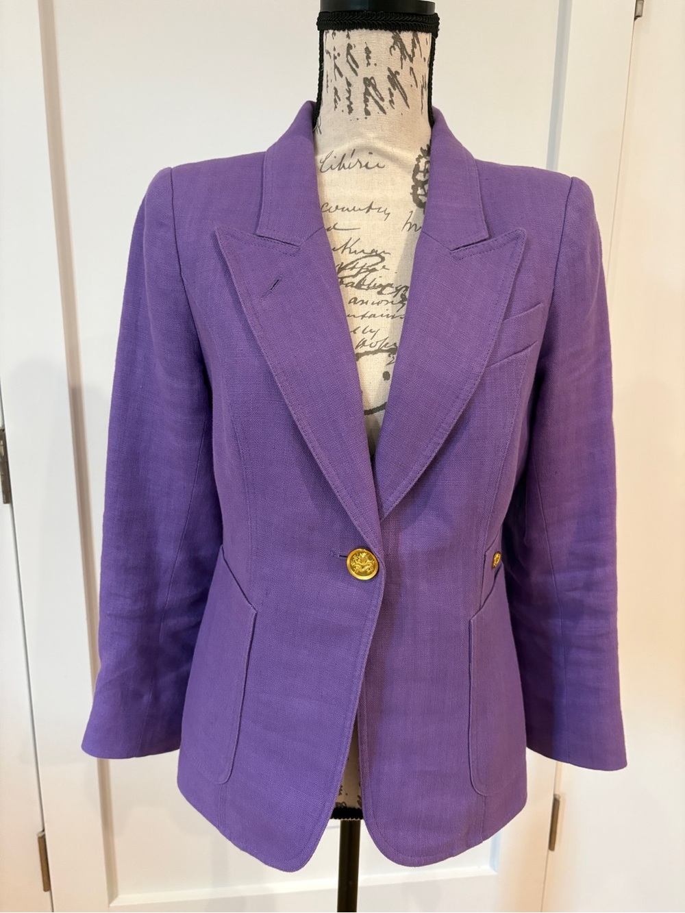 Smythe Purple Linen Blazer — Size 10 — Gold Crest Buttons